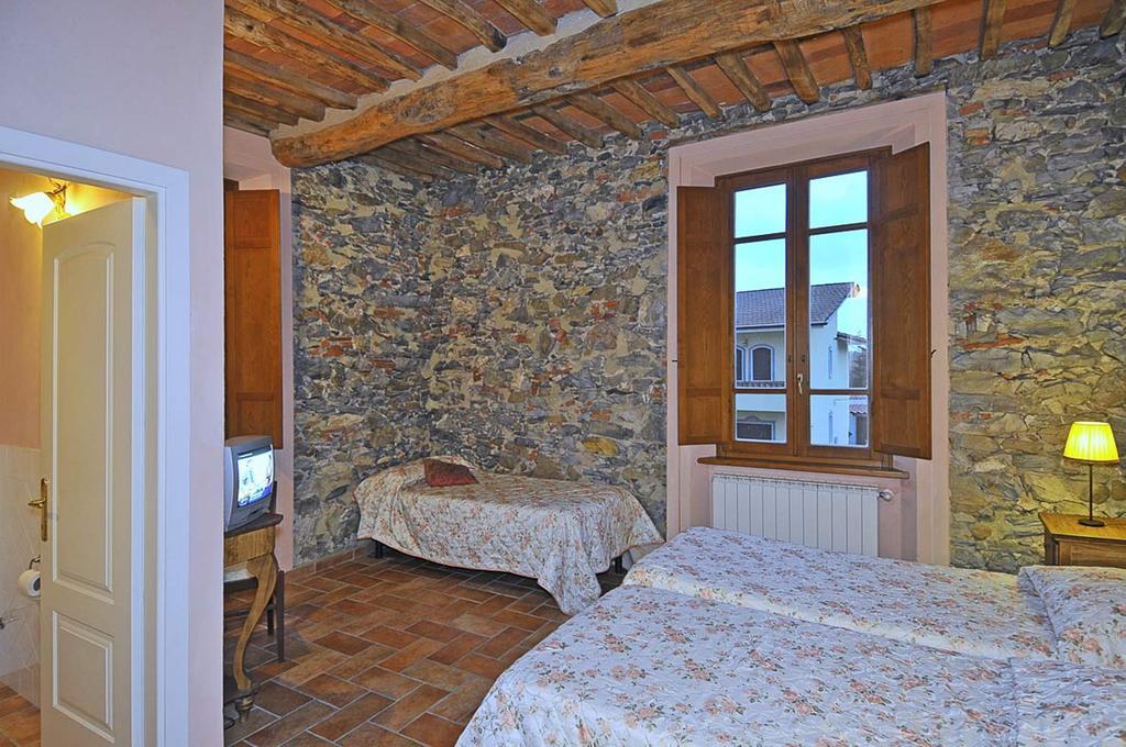 Le Ginestre B & B Massarosa Phòng bức ảnh